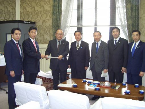 2005年2月1日