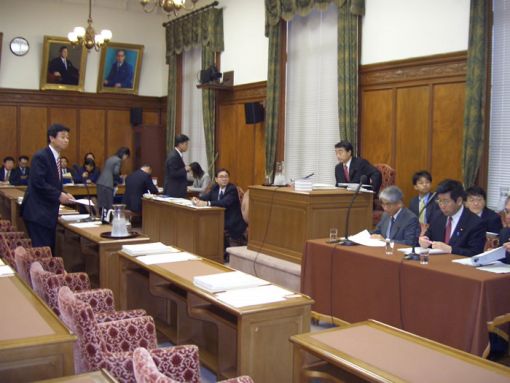 2005年2月25日