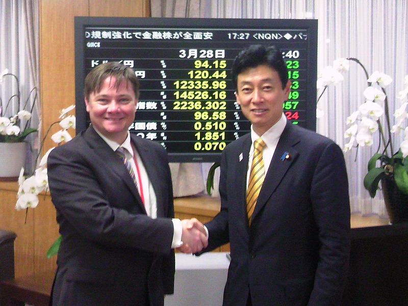 2013年4月4日
